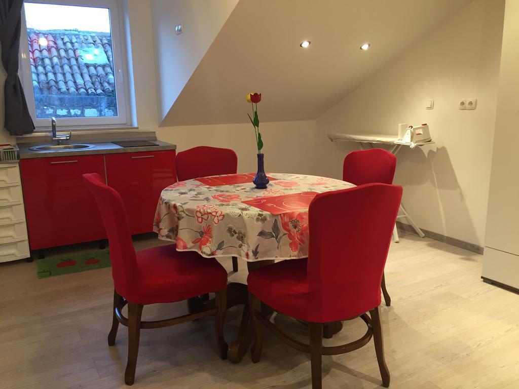 Apartments Toni Трогир Екстериор снимка