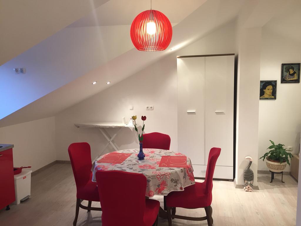 Apartments Toni Трогир Екстериор снимка