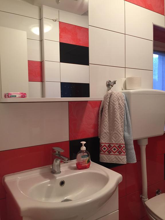Apartments Toni Трогир Екстериор снимка